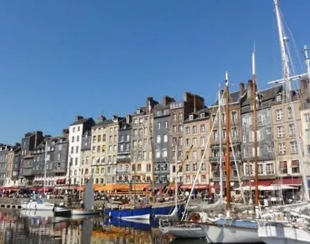 Le Bleu Marin Apartament *